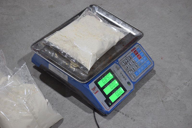 1kg flour 1kg flour